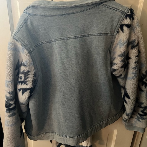 Jean Jacket - Picture 2 of 4